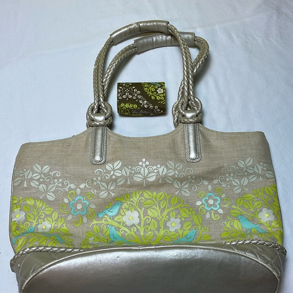 Vera Bradley Resort Collection Sittin in a Tree Resort Tote and Lipstick Case